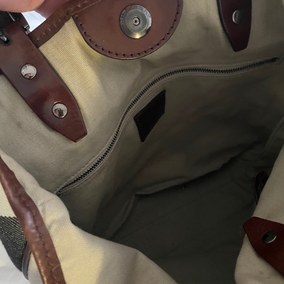 Burberry mega check Victoria Lowry tote bag. Authentic - Picture 9 of 10